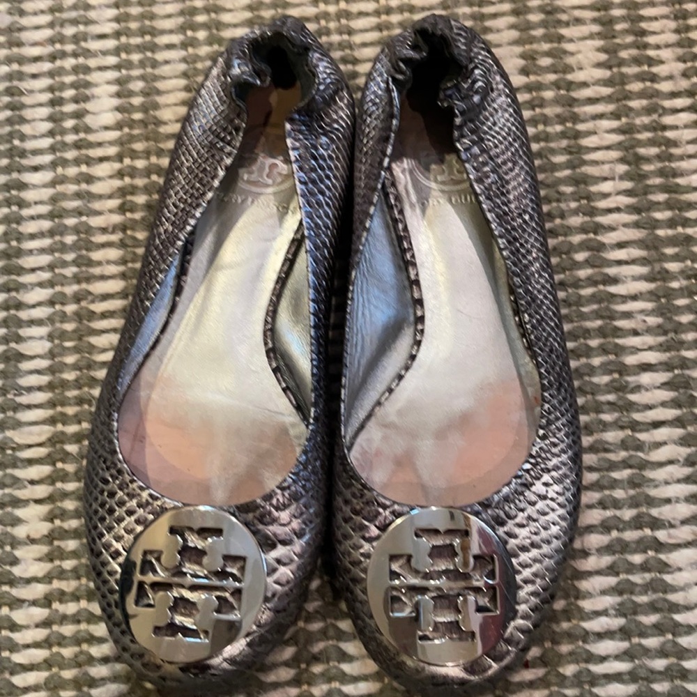 Tory Burch silver snakeskin flats Size 7